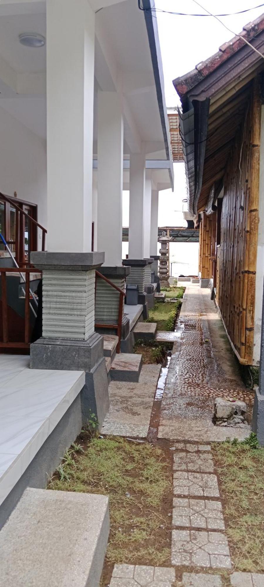 Beten Enjung Home Stay&Waroeng Amed Eksteriør billede