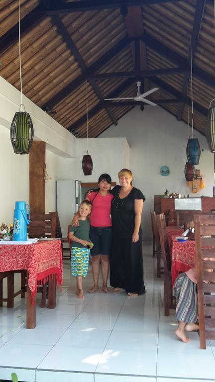 Beten Enjung Home Stay&Waroeng Amed Eksteriør billede